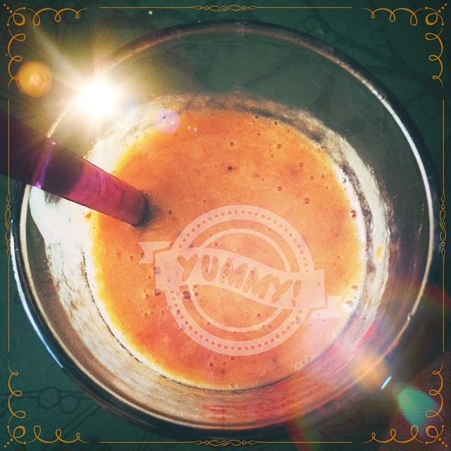 Yummi!!!! Vegan Smoothie with fresh apricots & soya-milk. #yummi #vegan #soja #soyamilk #smoothie #apricot #taste #good #enjoy #love #igfood #instafood #soya #super #summer #sun #fresh