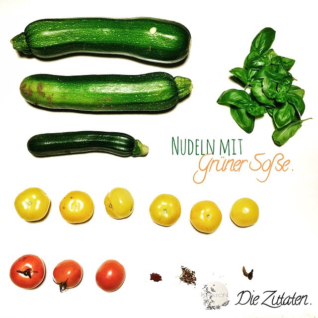 Spätsommergruß: Nudeln mit grüner Soße. Ein veganes Rezept von mir das letzte Woche auf @Thebirdsnewnest online ging: http://t.co/8snQbZ4Gq5