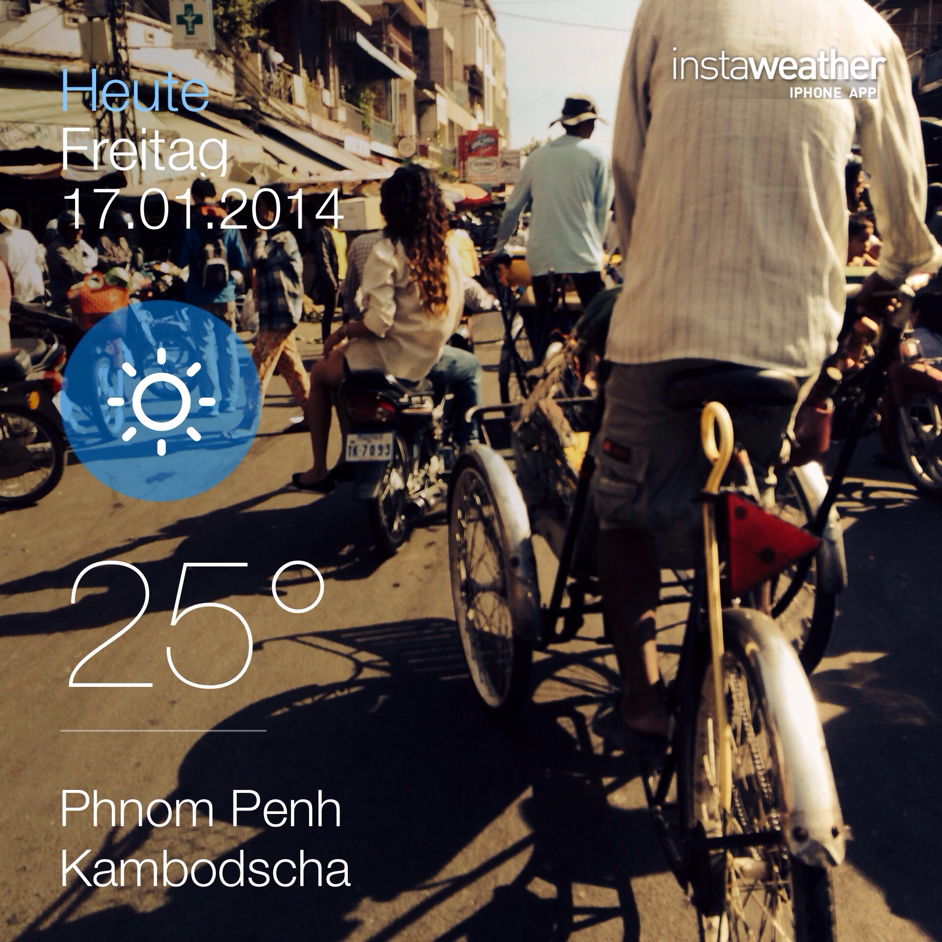 Auf dem Bild sind Cylofahrer zu sehen. Diese gemächliche Art der Fortbewegung gibt es nur hier in Phnom Penh.