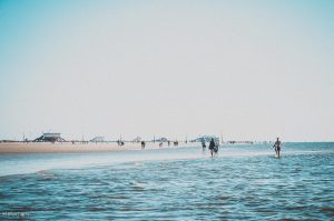 Strand und Meer von Sankt Peter Ordung